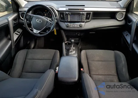 2017 Toyota Rav4 Xle z USA, uszkodzony, nr VIN JTMRFREV0HD210696